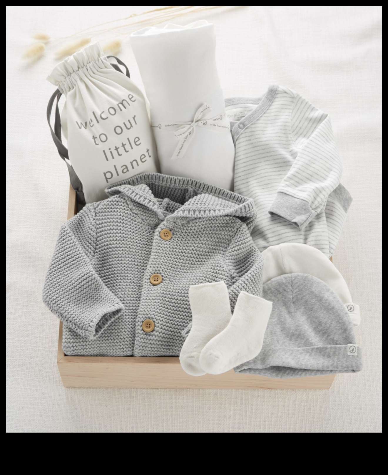 الرفاق المحبوبون: الاستحمام بالحب مع هدايا الأطفال الثمينة