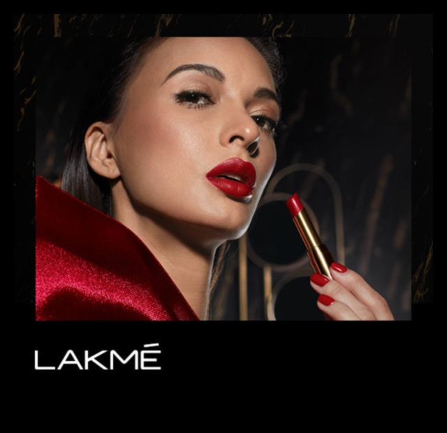 الأسئلة الشائعة حول أحمر الشفاه: الإجابة على الأسئلة الشائعة لروتين مكياج واثق