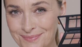 من النهار إلى الليل: إتقان مظهر ظلال العيون المتنوعة في أي مناسبة