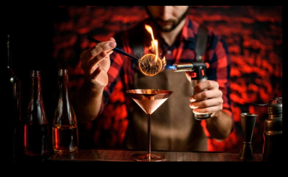 الإبداع الطهي مع المزيج الجزيئي: صياغة كوكتيلات فريدة من نوعها